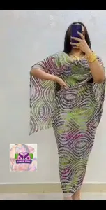 توب الملكة مخمل مشغول بسوارفكس
