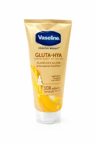 VASELINE FLAWLESS GLOW